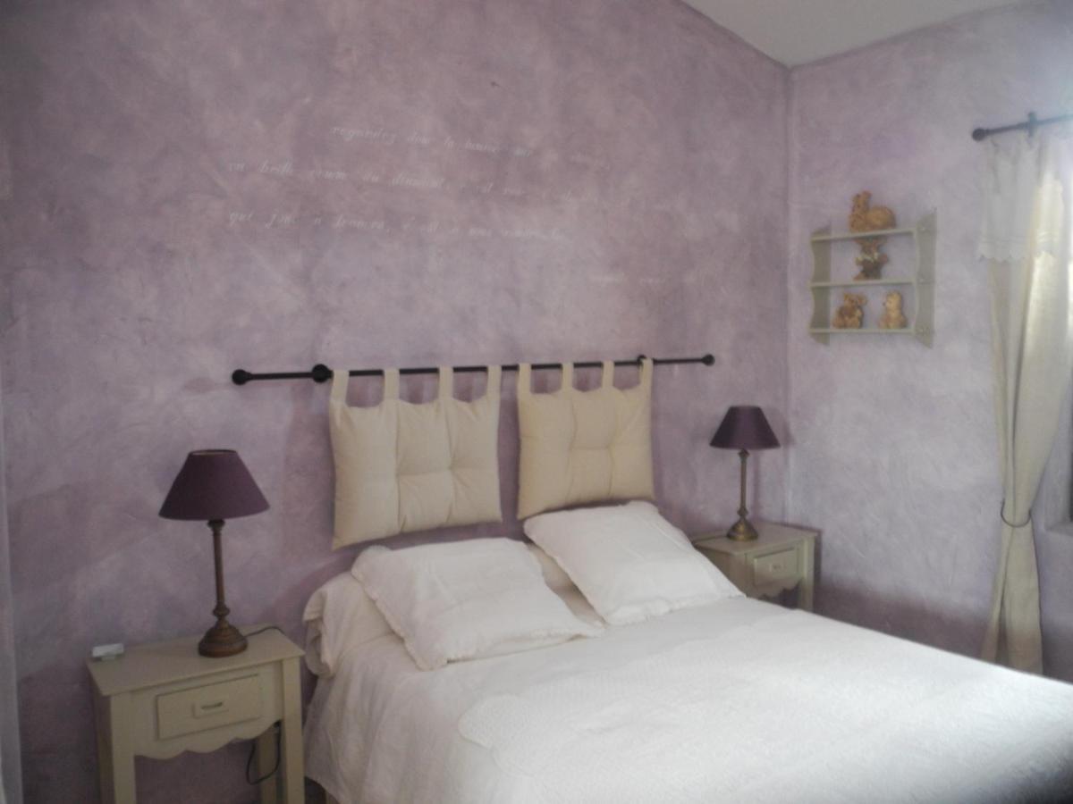Bed and Breakfast Oustau De Piera Gordes Exterior foto