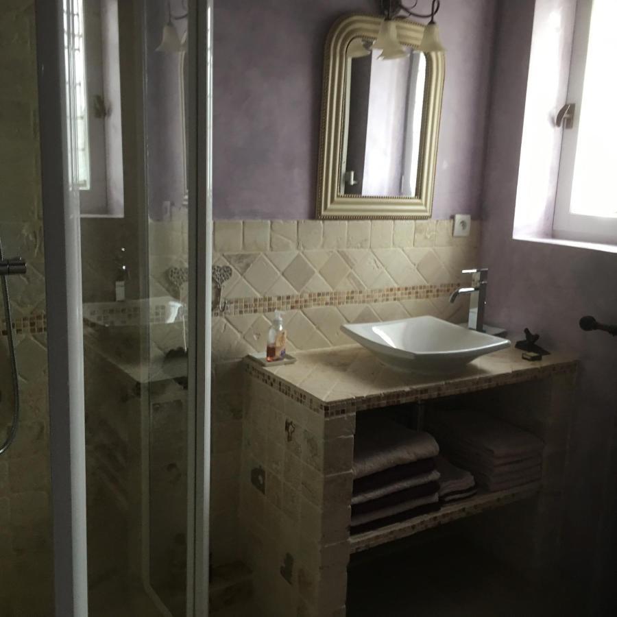Bed and Breakfast Oustau De Piera Gordes Exterior foto